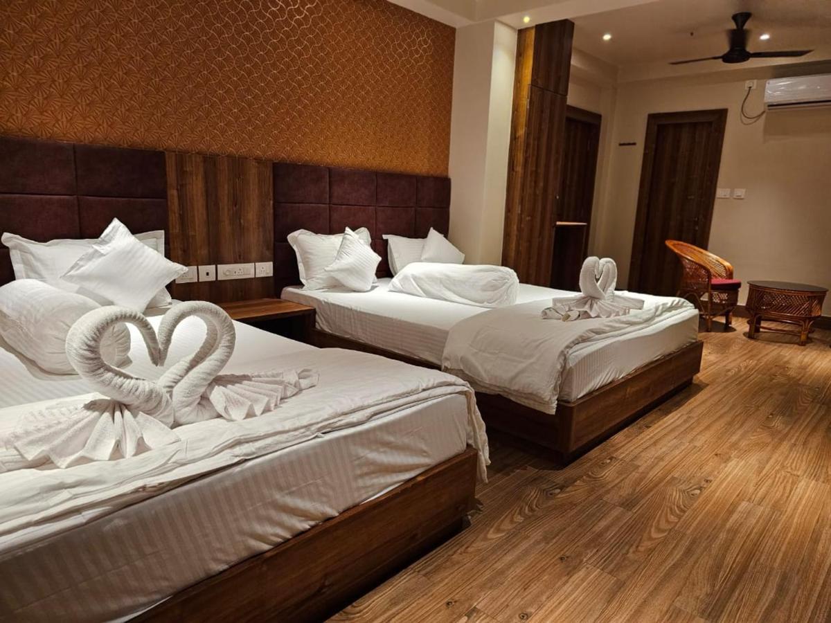 Blue Waves Hotel Tajpur 외부 사진