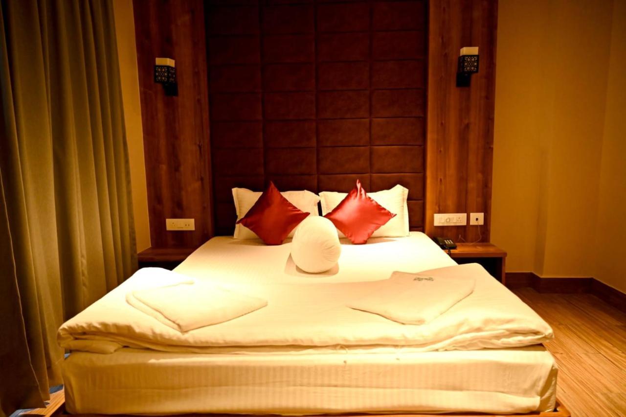 Blue Waves Hotel Tajpur 외부 사진