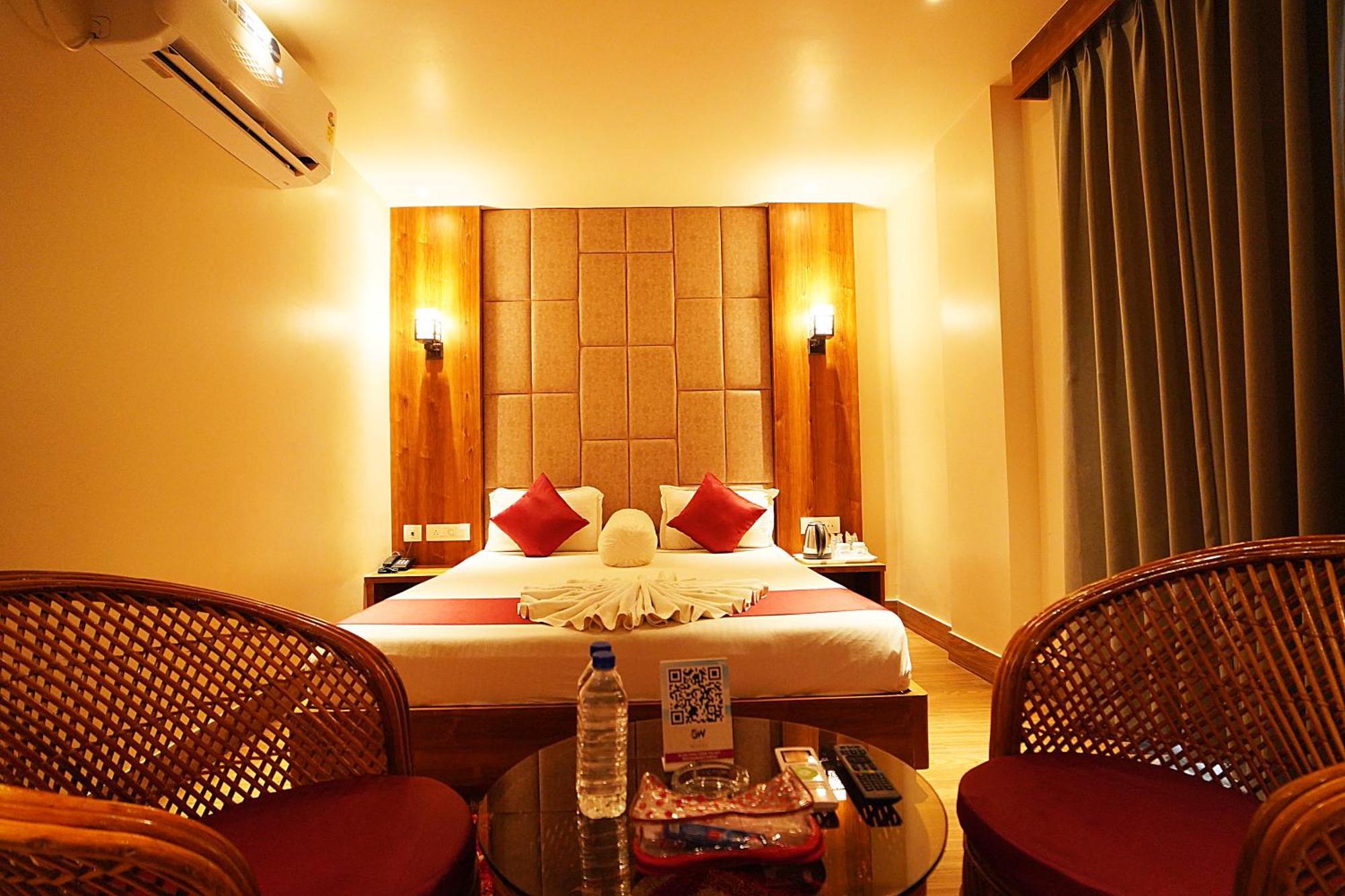 Blue Waves Hotel Tajpur 외부 사진